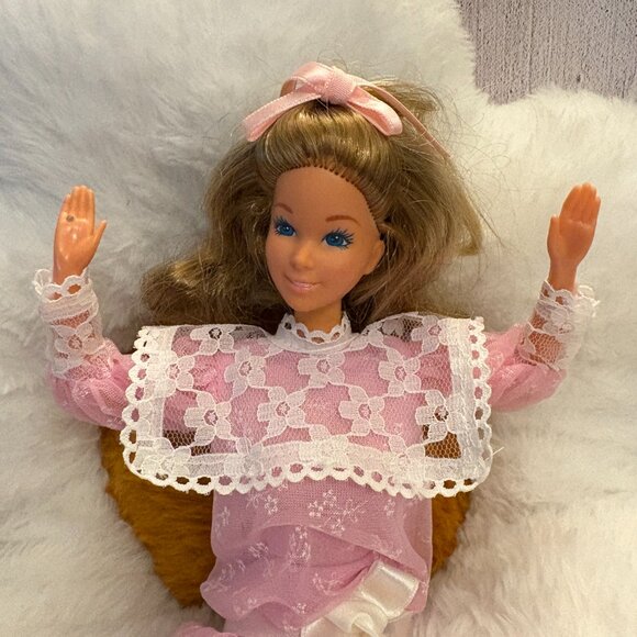 Barbie The Heart Family Mom 1984 Mattel Original Dress / Ring 9078 (SKU: 328TO) - Picture 9 of 16